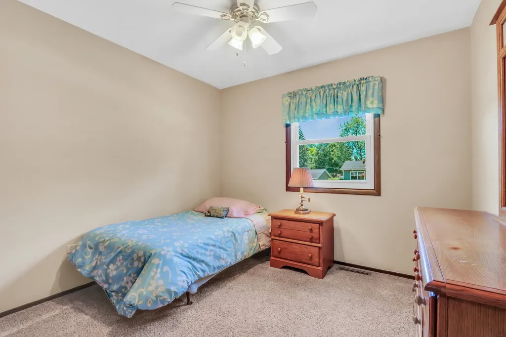 471 Linden Lane Antioch IL 60002