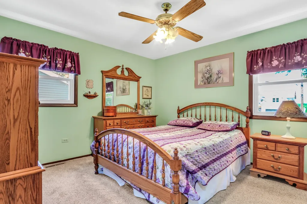 471 Linden Lane Antioch IL 60002