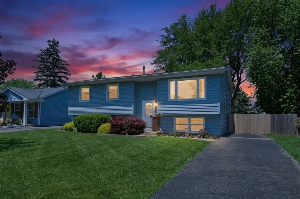 471 Linden Lane Antioch IL 60002