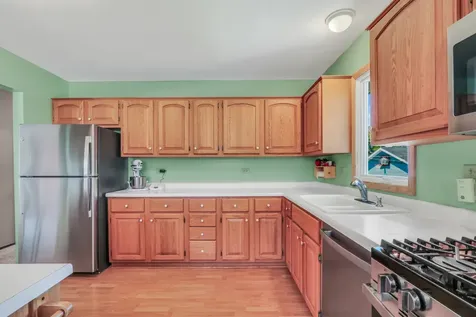 471 Linden Lane Antioch IL 60002