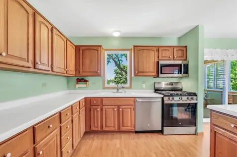 471 Linden Lane Antioch IL 60002