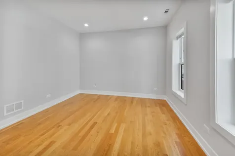 4626 North Ashland Avenue Chicago IL 60640