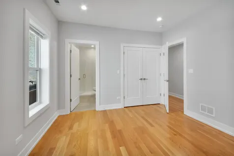 4626 North Ashland Avenue Chicago IL 60640