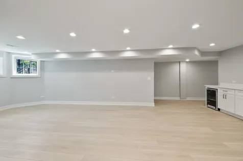 4626 North Ashland Avenue Chicago IL 60640