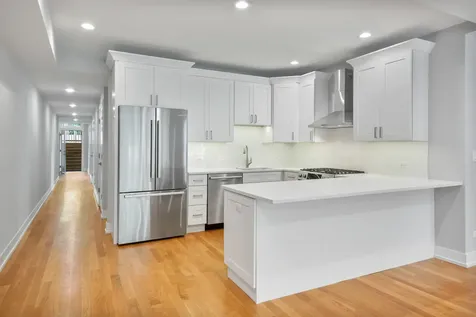 4626 North Ashland Avenue Chicago IL 60640