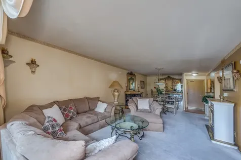 720 Wellington Avenue Elk Grove Village IL 60007