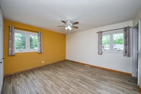 110 Oakwood Lane Bartlett IL 60103