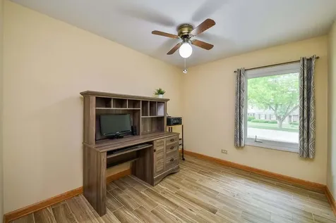 110 Oakwood Lane Bartlett IL 60103