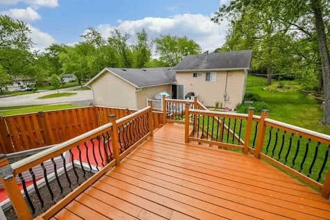 110 Oakwood Lane Bartlett IL 60103