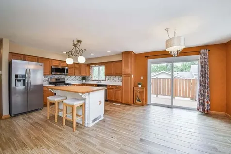 110 Oakwood Lane Bartlett IL 60103