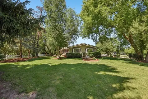 6511 Sands Road Crystal Lake IL 60014