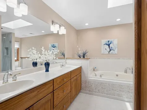 10225 South 86th Court Palos Hills IL 60465