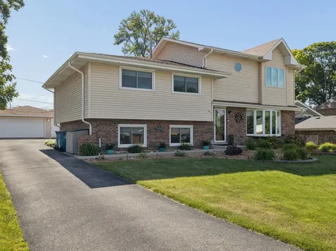 10225 South 86th Court Palos Hills IL 60465