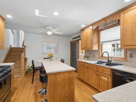 10225 South 86th Court Palos Hills IL 60465