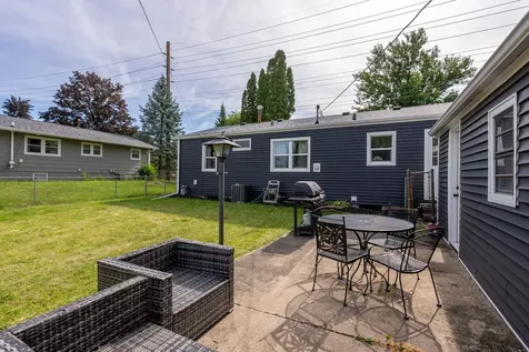 3507 38TH Street Moline IL 61265