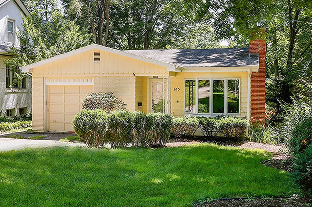673 North Park Boulevard Glen Ellyn IL 60137