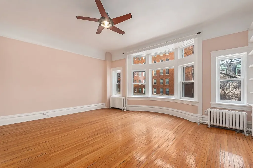 5114 South Dorchester Avenue Chicago IL 60615