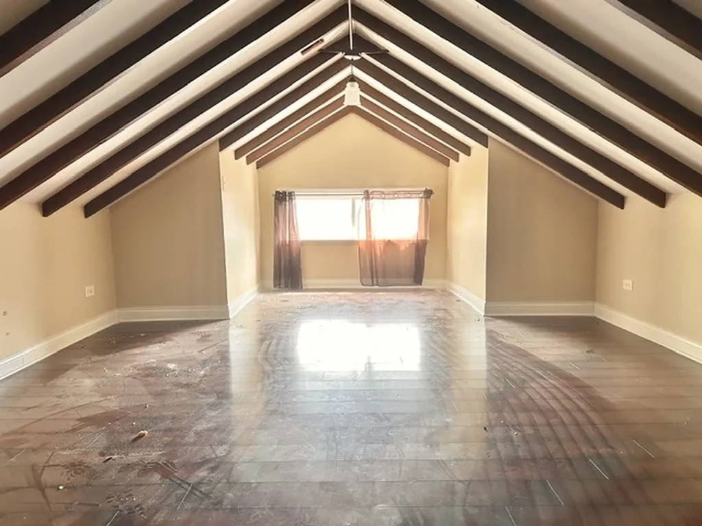 7949 South Manistee Avenue Chicago IL 60617
