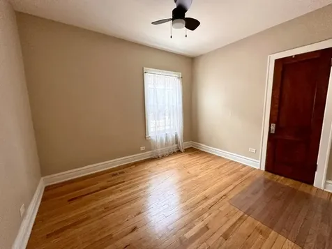 7949 South Manistee Avenue Chicago IL 60617