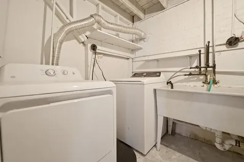 10817 South Avenue G Chicago IL 60617