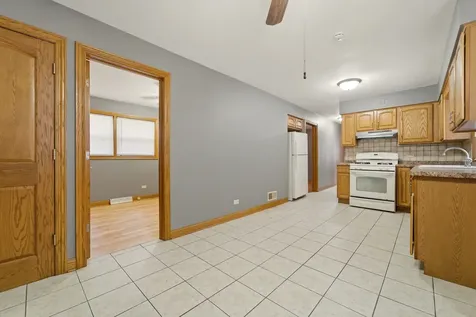 10817 South Avenue G Chicago IL 60617