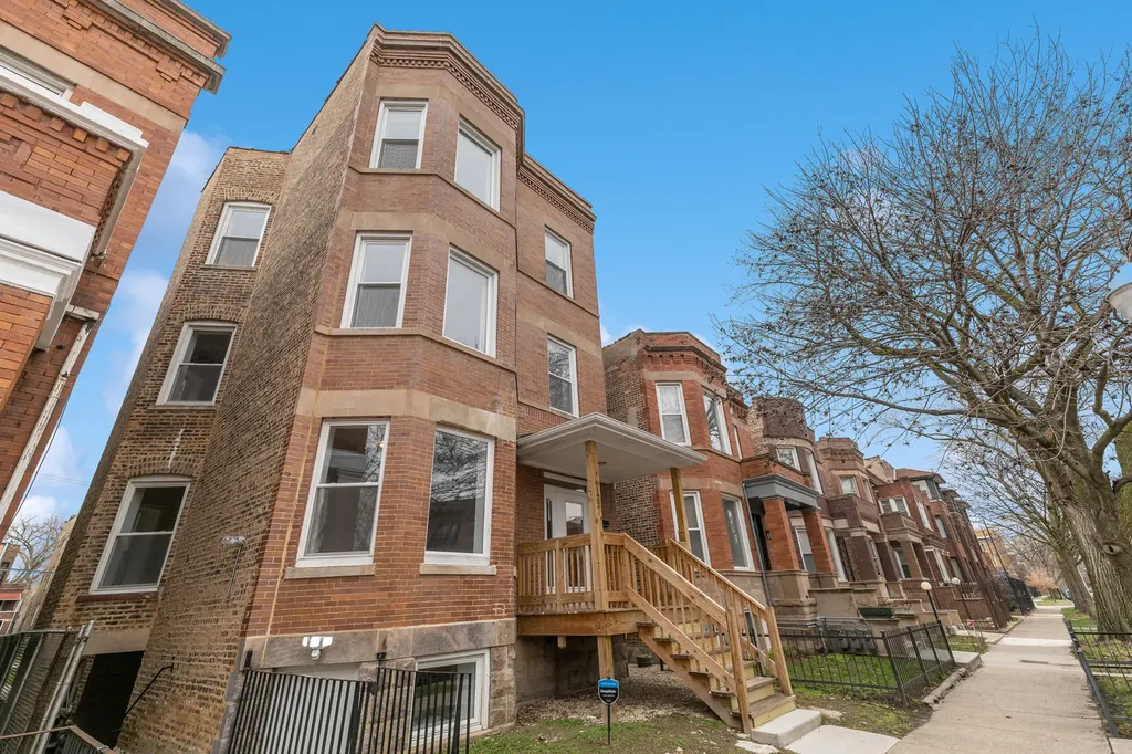 6122 South Champlain Avenue Chicago IL 60637