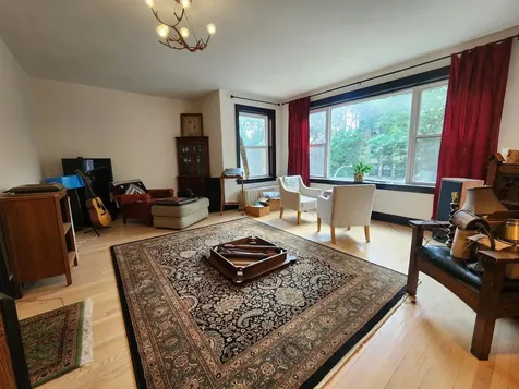 6106 North Washtenaw Avenue Chicago IL 60659