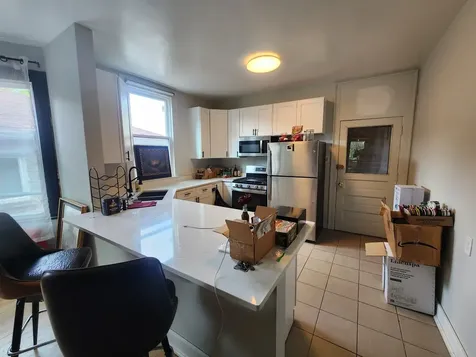 6106 North Washtenaw Avenue Chicago IL 60659