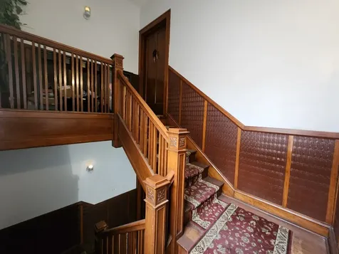 6106 North Washtenaw Avenue Chicago IL 60659