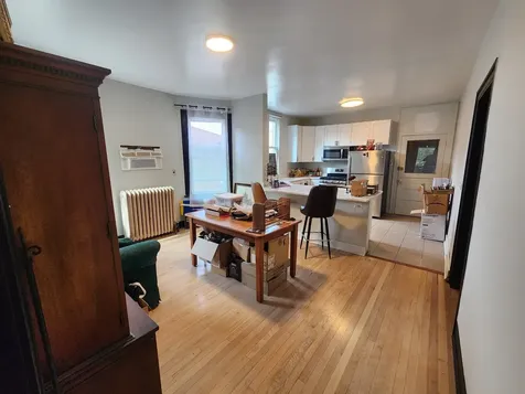 6106 North Washtenaw Avenue Chicago IL 60659