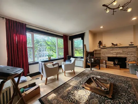 6106 North Washtenaw Avenue Chicago IL 60659