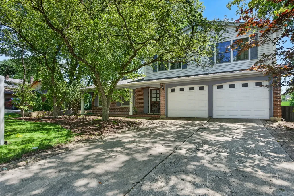 712 Pawnee Lane Naperville IL 60563