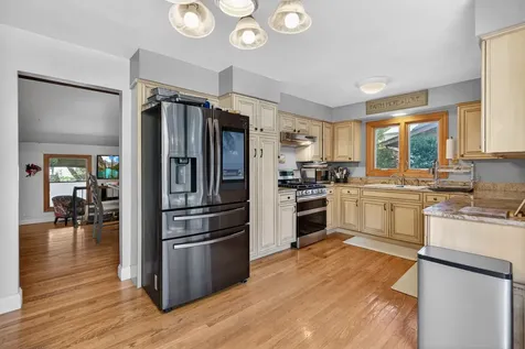 712 Pawnee Lane Naperville IL 60563