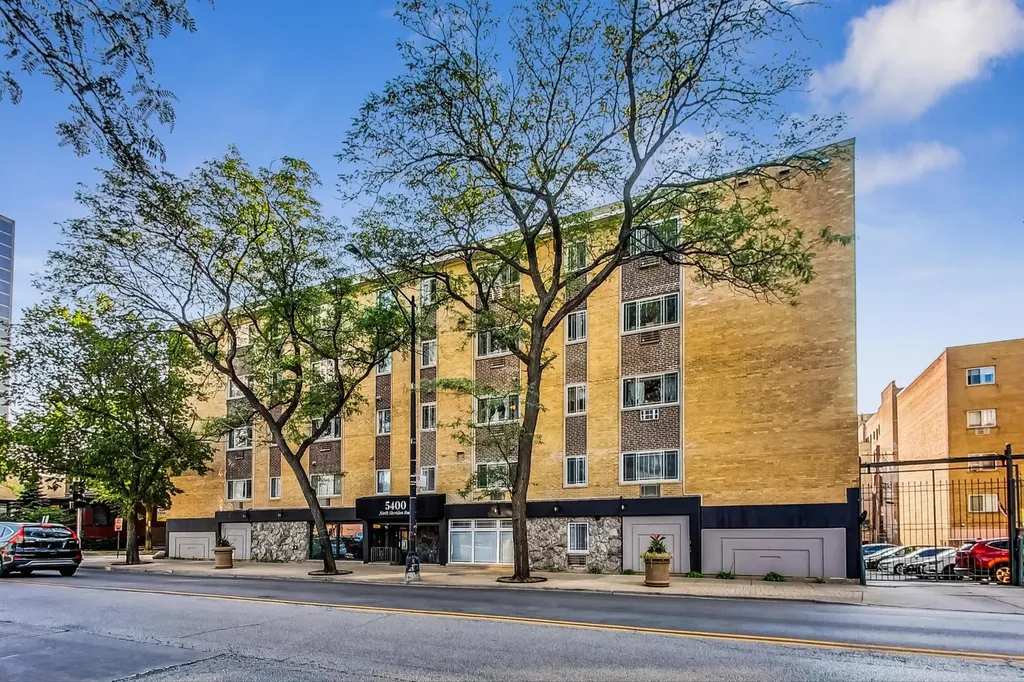 5400 North Sheridan Road Chicago IL 60640