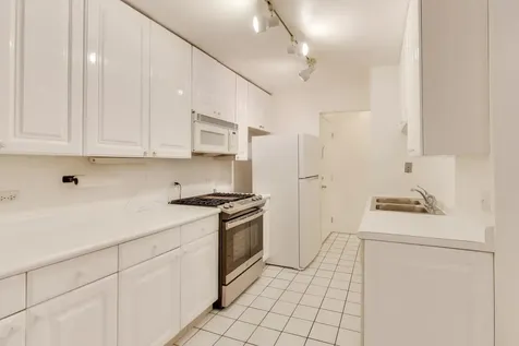 5400 North Sheridan Road Chicago IL 60640
