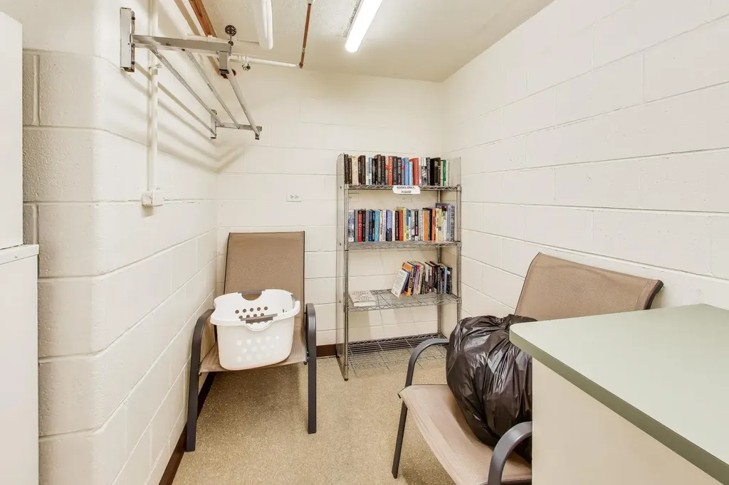 1 East Scott Street Chicago IL 60610