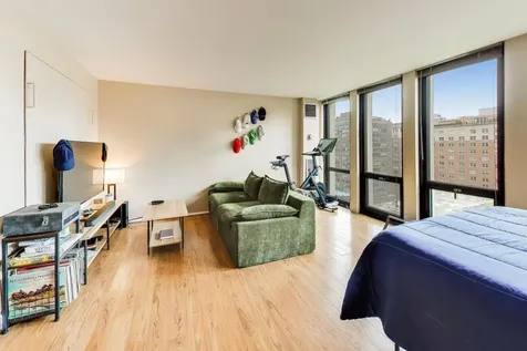 1 East Scott Street Chicago IL 60610