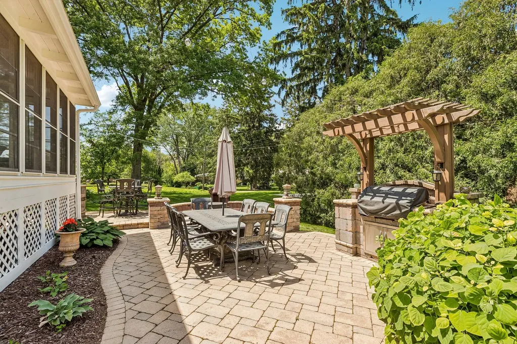2071 Jericho Road Aurora IL 60506