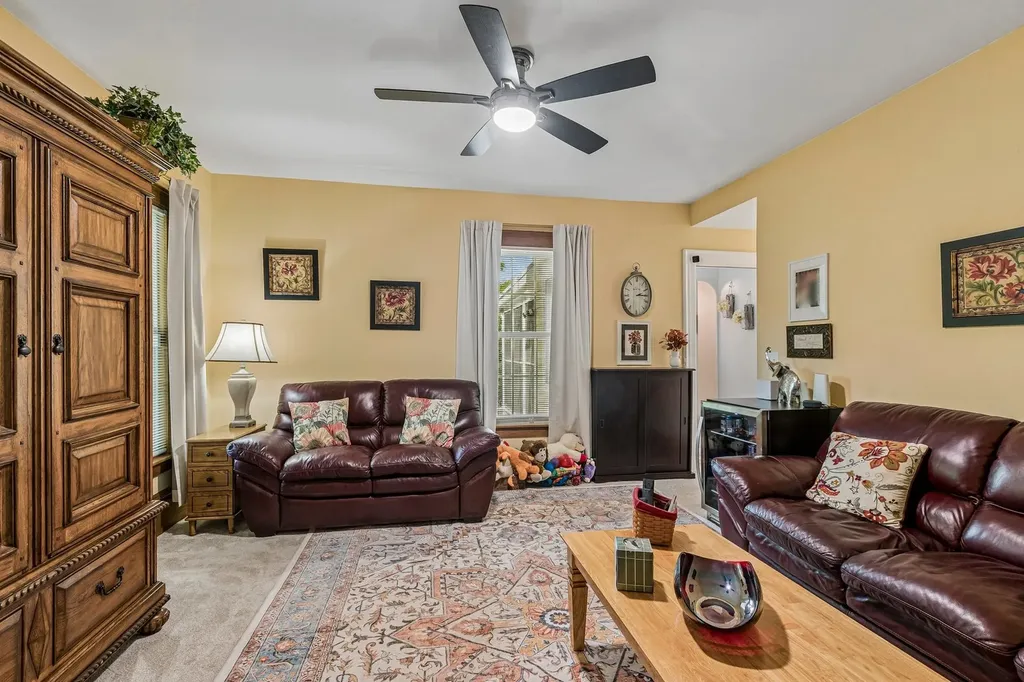 2071 Jericho Road Aurora IL 60506