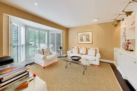 32 Warrington Drive Lake Bluff IL 60044