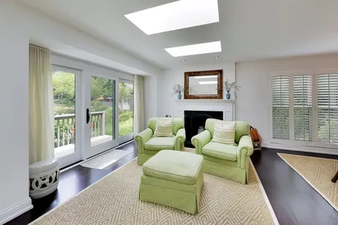 32 Warrington Drive Lake Bluff IL 60044