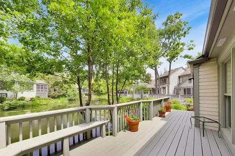 32 Warrington Drive Lake Bluff IL 60044