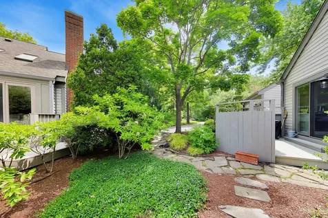 32 Warrington Drive Lake Bluff IL 60044