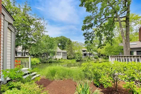 32 Warrington Drive Lake Bluff IL 60044