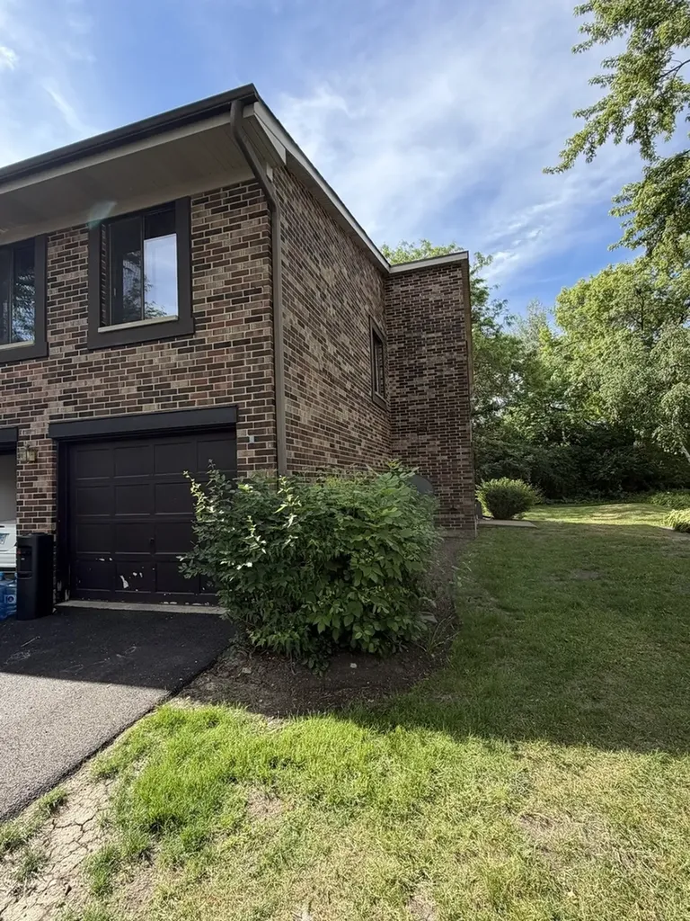805 Waterview Circle Vernon Hills IL 60061
