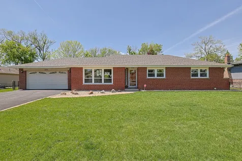 2232 Sprucewood Avenue Des Plaines IL 60018