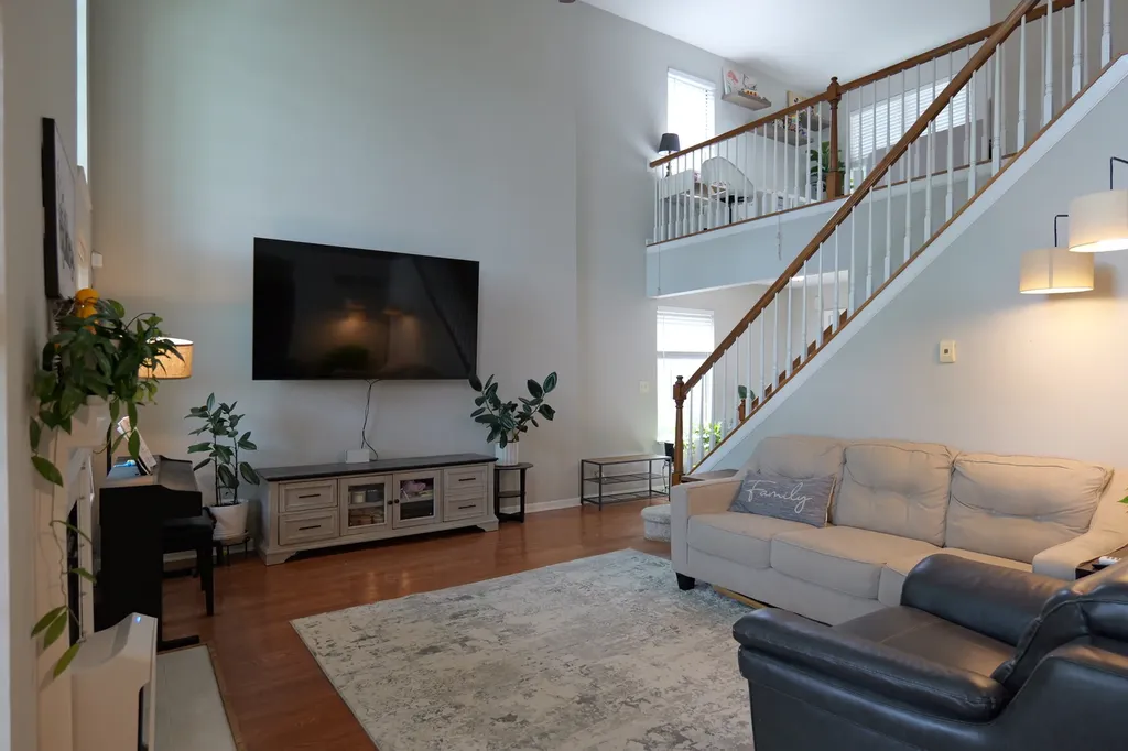99 Townsend Circle Naperville IL 60565