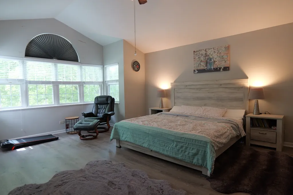 99 Townsend Circle Naperville IL 60565