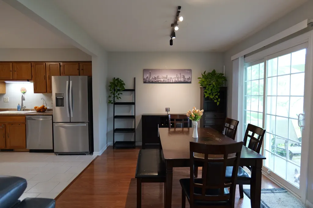 99 Townsend Circle Naperville IL 60565