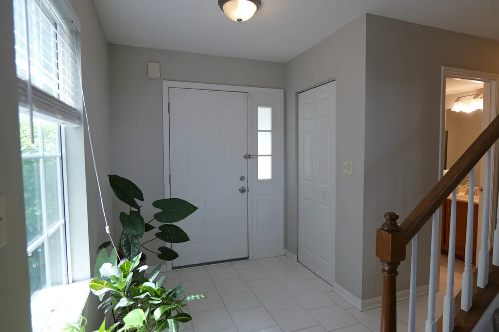 99 Townsend Circle Naperville IL 60565